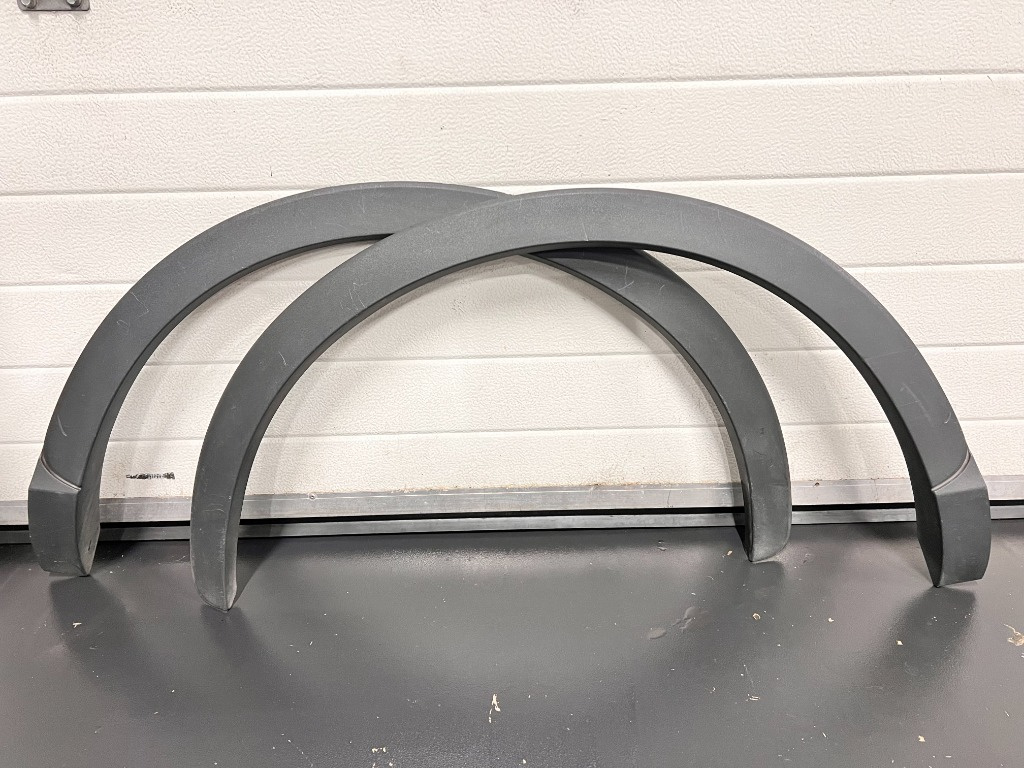 Bandou Aripa Overfender Stanga/Dreapta Spate Audi Q3 8U 8U0853818/8U0853817B