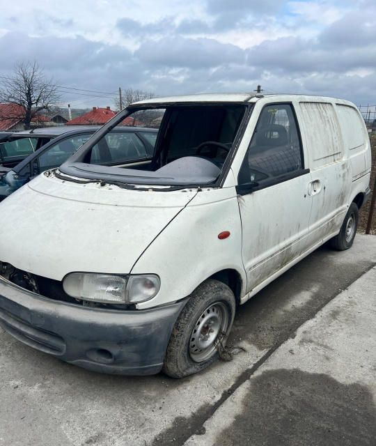 Bandou bara fata centru Nissan Vanette 3 [1991 - 2002] Minivan