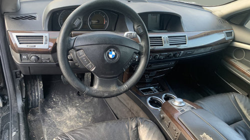 Bandou bara spate centru BMW Seria 7 E65