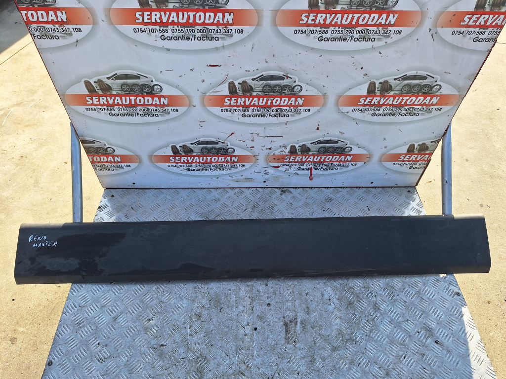 Bandou lateral stanga Renault Master (2011->) 2.3 Motorina 2012, 828210160R