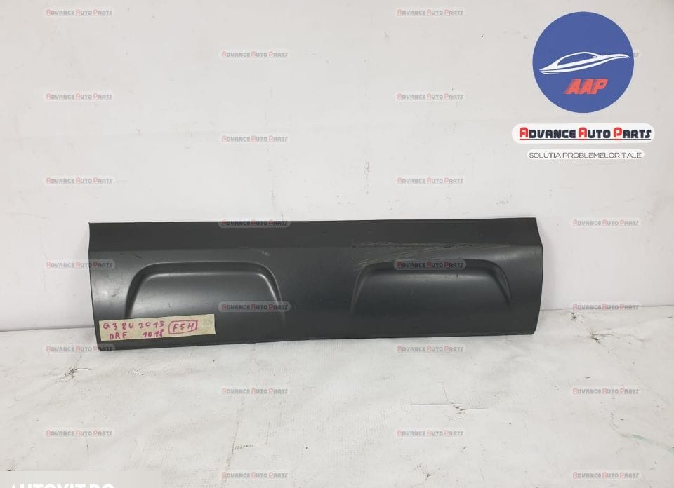 Bandou ornament dreapta spate original in stare buna. Audi Q3 8U [facelift] 2014 2015 2016 2017 2018 2019 2020 Audi Q3 8U [facelift] 2014 2015 2016 2017 2018 2019 2020