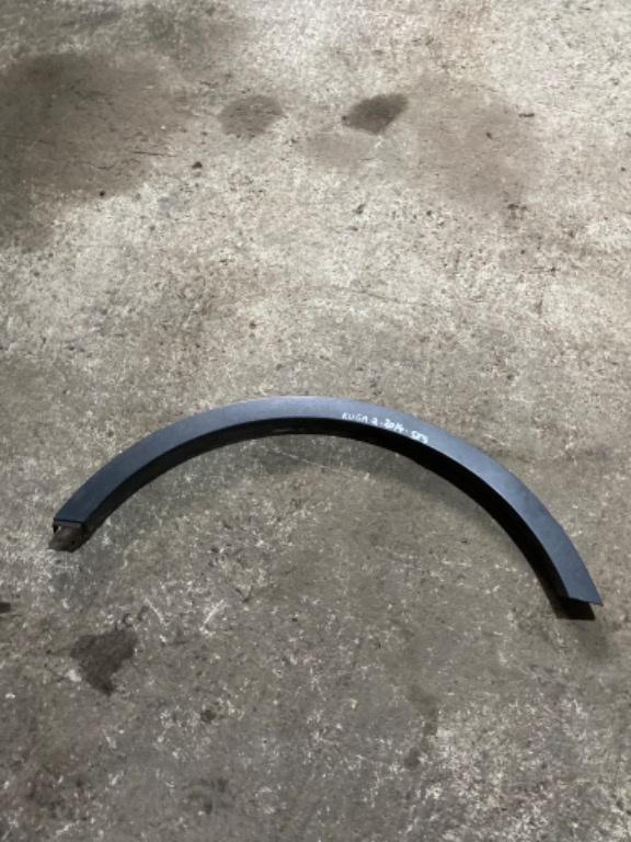 Bandou roata plastic stanga spate CV44-S286D03-A Ford Kuga 2 2014