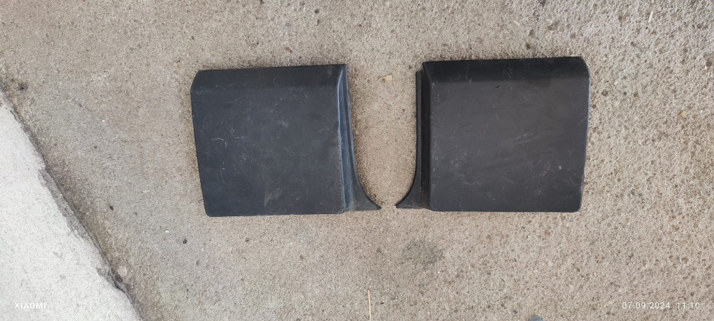 Bandou stalp stanga/dreapta Opel Vivaro/Renault Trafic 2016,2017,2018,2019,2020 93867909,768185709r/93867910,7
