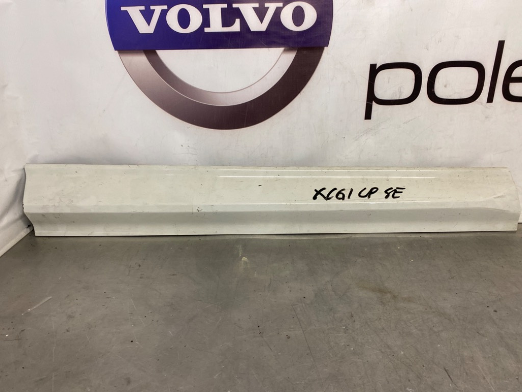 Bandou usa, stanga, fata, Volvo xc60 2017-2024 31440302 31440293