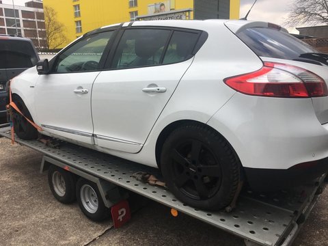 Bandou usa stanga spate Renault Megane 3, 1.5 dci