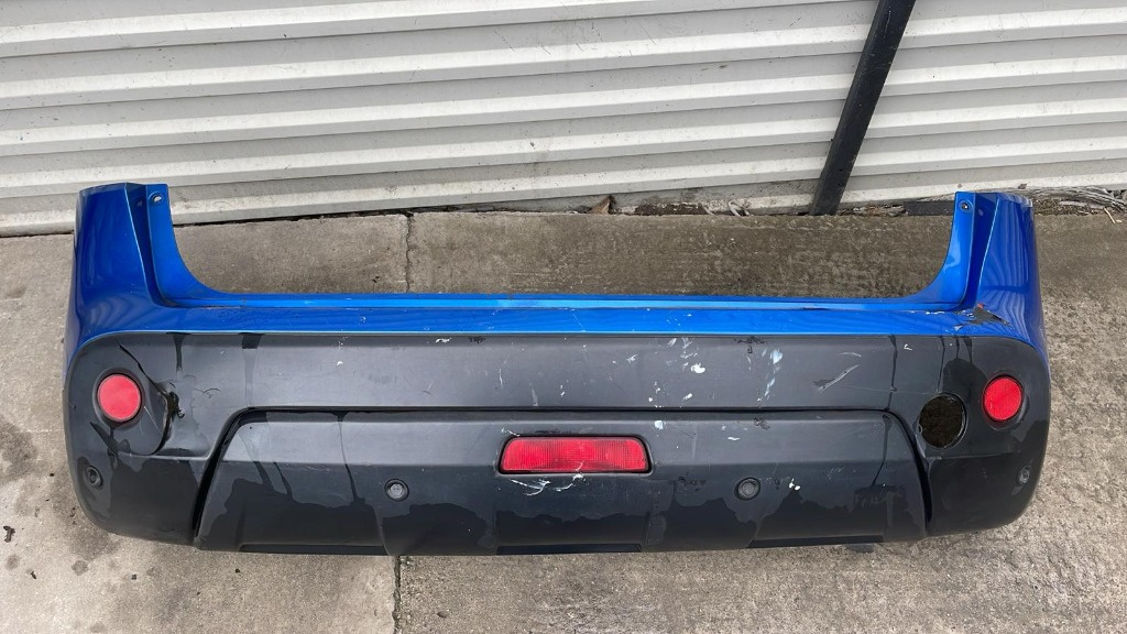 Bară spate cu senzori de parcare originali Nissan Qashqai J10 NFL 2007-2010 cu defecte