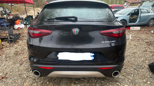 Bara fata Alfa Romeo Stelvio 2018 Sub 2.