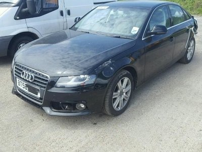 Bara fata Audi A4 B8 2010 HATCHBACK 2.0 TDI