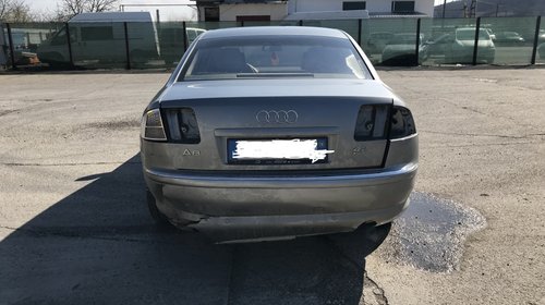 Bara fata Audi A8 2004 BERLINA 4132