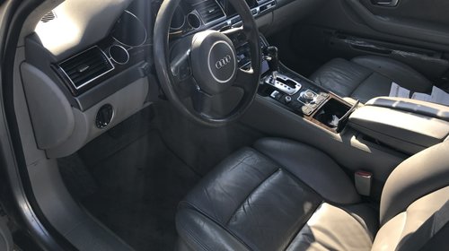 Bara fata Audi A8 2004 BERLINA 4132