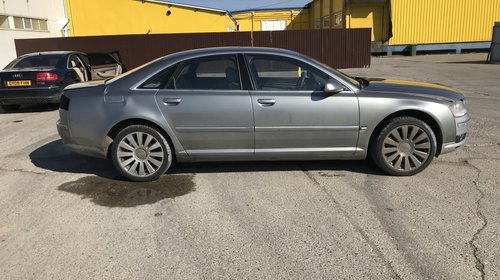 Bara fata Audi A8 2004 BERLINA 4132