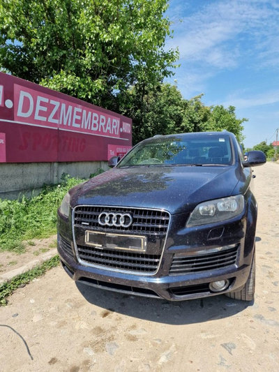 Bara fata Audi Q7 2009 SUV 3.0