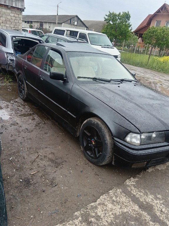 Bara fata BMW E36 2001 Sedan 16