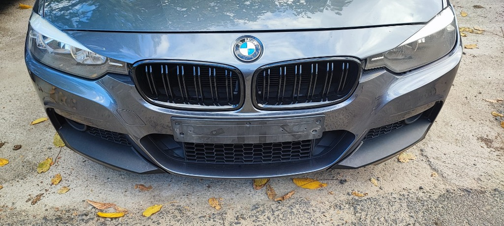 Bara fata BMW F30 320 M-Pack 2.0 d an 2014