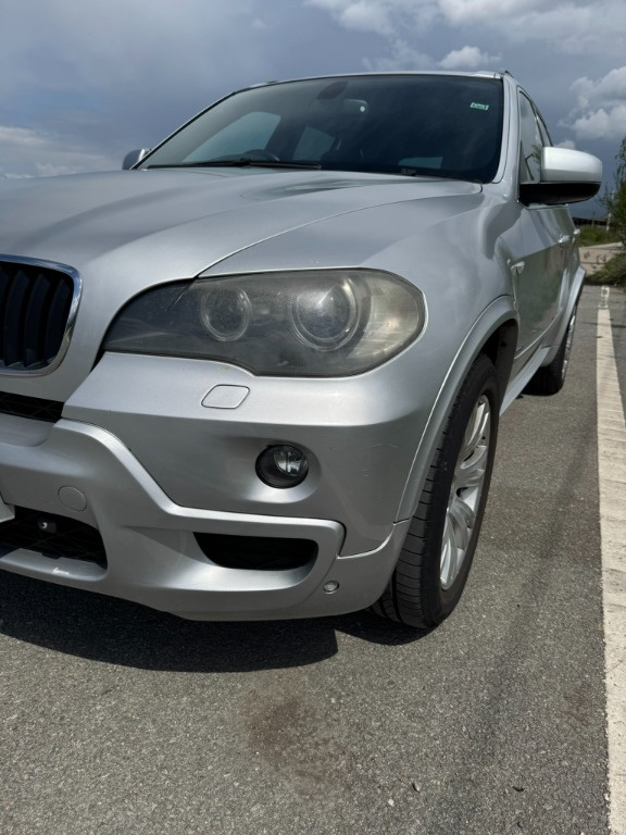 Bara fata BMW X5 E70 din 2008 M Pack com