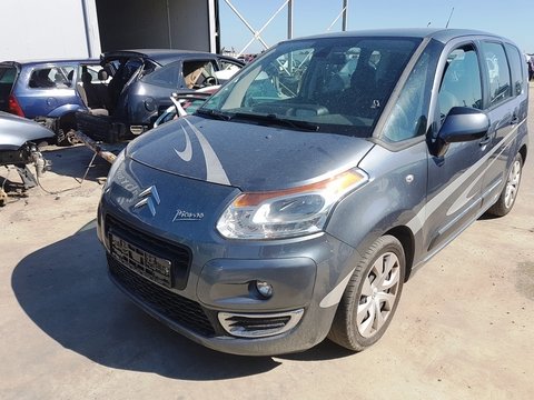 Bara fata Citroen C3 Picasso 2010