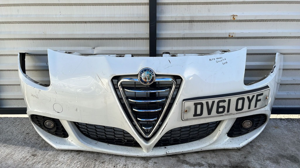 Bara fata completa cu proiectoare Alfa Romeo Giulietta 2010-2015
