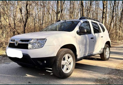 Bara fata Dacia Duster 2013 family suv 1.5 dci