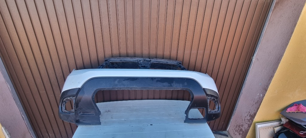 Bara fata dacia duster