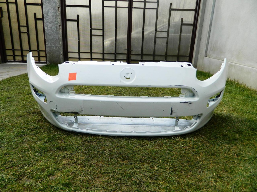 Bara fata Fiat Grande Punto Facelift model 2012