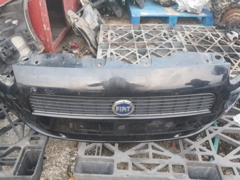 Bara fata fiat punto grande