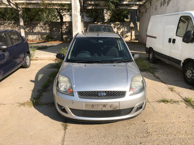 Bara fata Ford Fiesta 5 2008 coupe 1.4