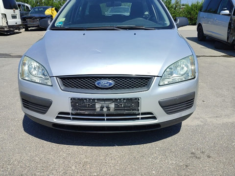 Bara fata Ford Focus 2005, 1.4 Benzina