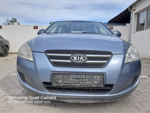 Bara fata Kia Ceed 2009 hatchback 1.4 benzina