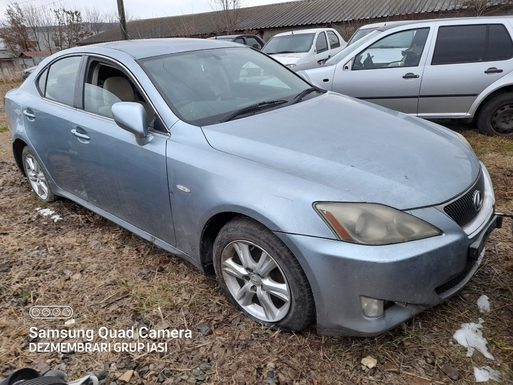 Bara fata Lexus IS 2006 berlina 2.2 diesel