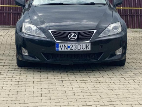 Bara fata Lexus IS 2007 berlina 2.2