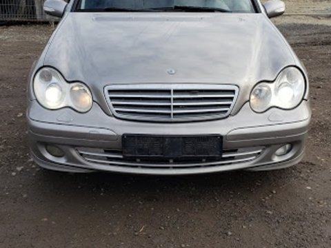 Bara fata Mercedes Benz C Class W203 C200 CDI