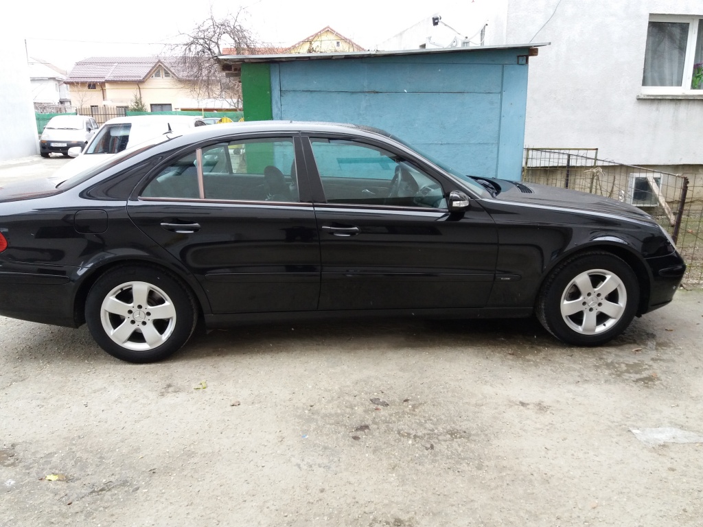 Bara fata Mercedes E-CLASS W211 2002 berlina 2.2