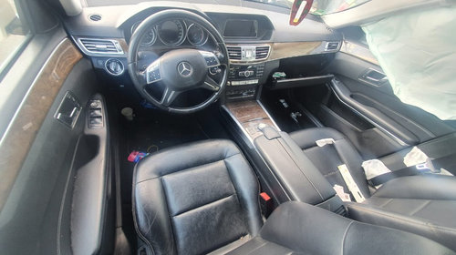 Bara fata Mercedes E-Class W212 2014 ber