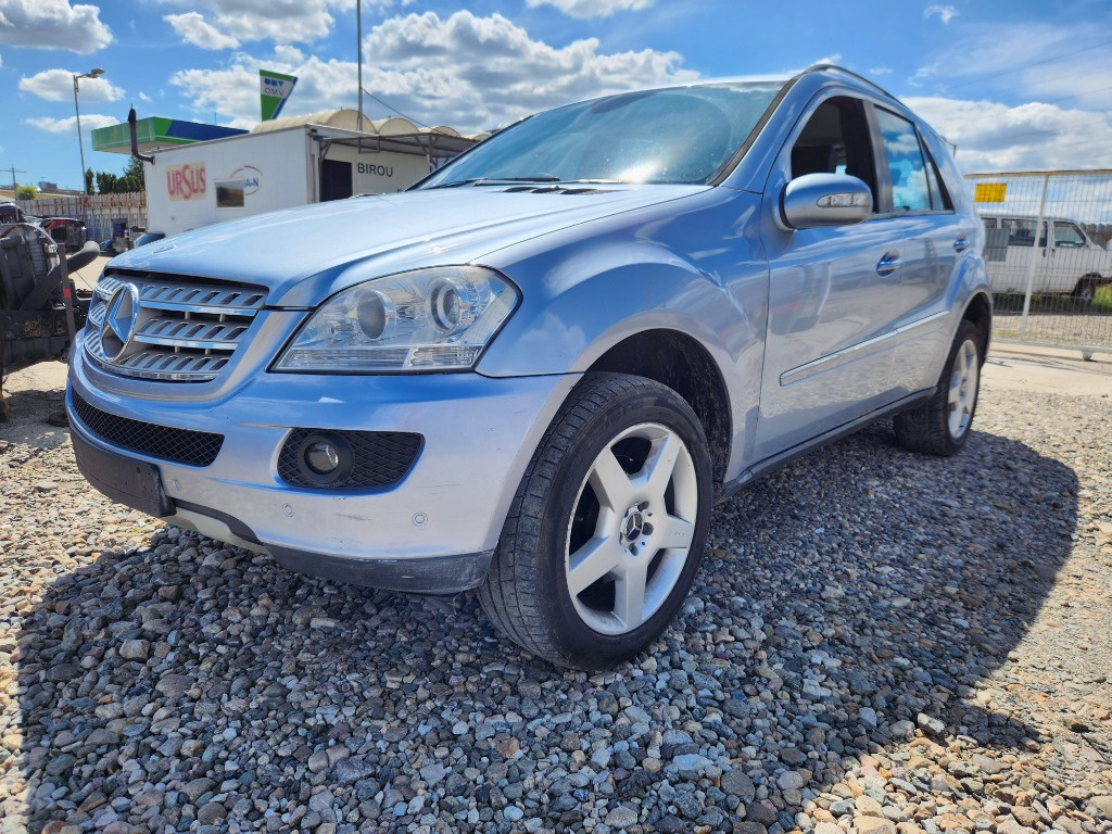 Bara fata Mercedes M-Class W164 2008 Suv