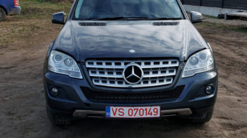 Bara fata Mercedes M-Class W164 2011 SUV