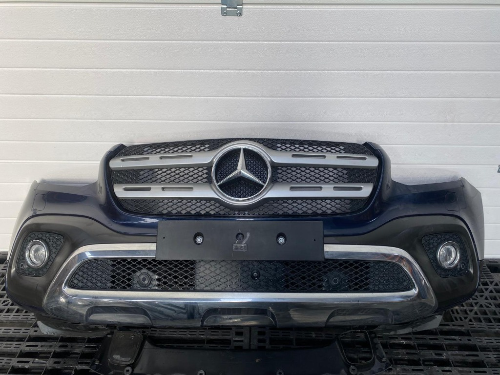 Bara fata Mercedes X-Classe, 2018, cu spalatoare de faruri si senzori de parcare