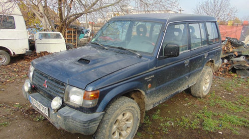 Bara Fata mitsubishi Pajero 2002 SUV Alb