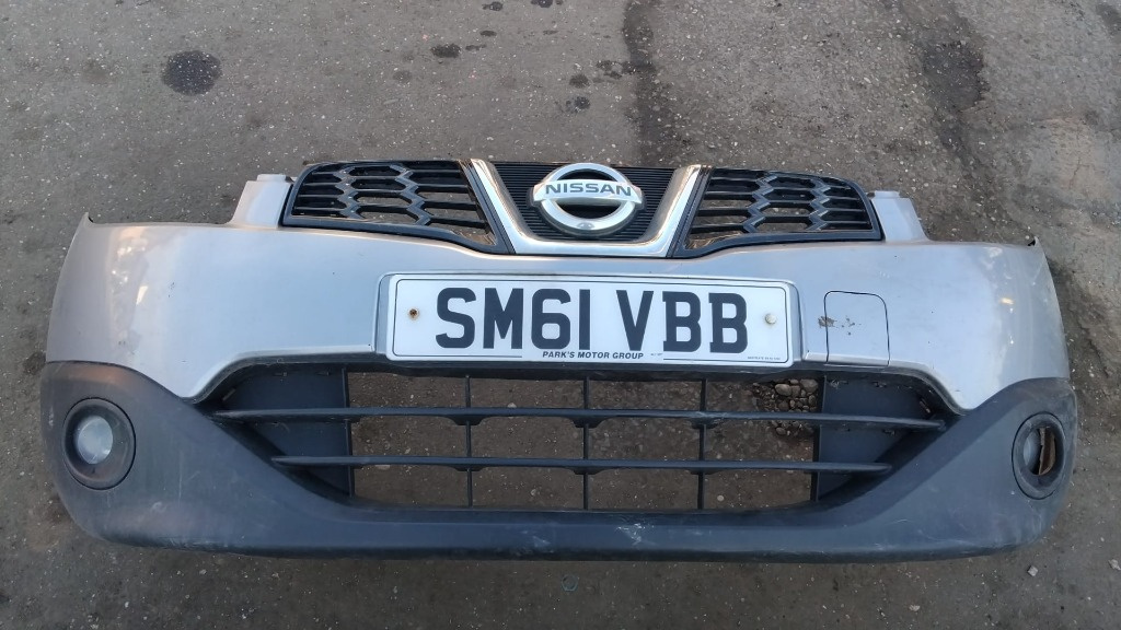 Bara fata Nissan Qashqai an 2012
