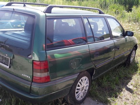 Bara fata - Opel Astra F Caravan, an 1997