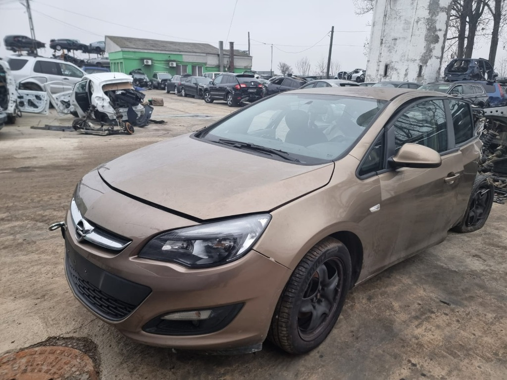 Bara fata Opel Astra J 2015 facelift berlina 1.7 c