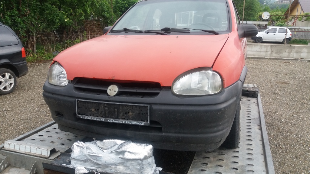 Bara fata Opel Corsa B 1998