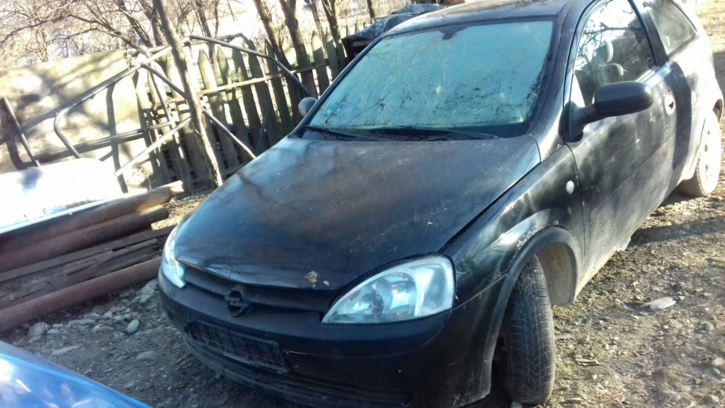 Bara fata Opel Corsa C 2003 Benzina Benzina