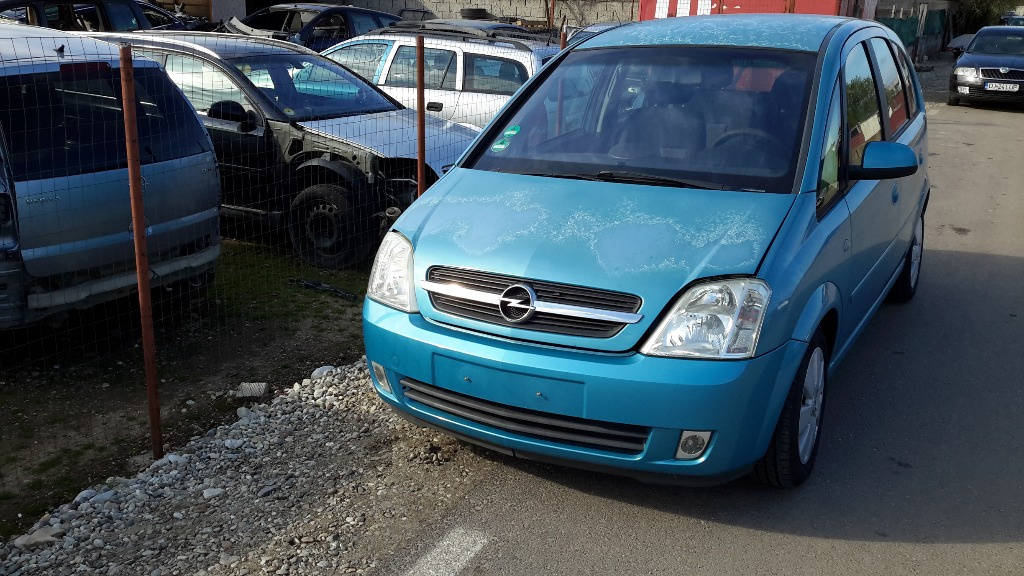 Bara fata Opel Meriva 2003 hatchback 1.6