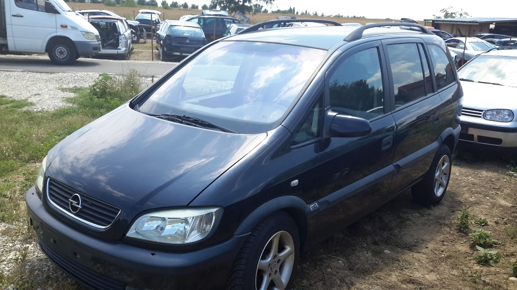 Bara fata Opel Zafira 2002 hatchback 2.2