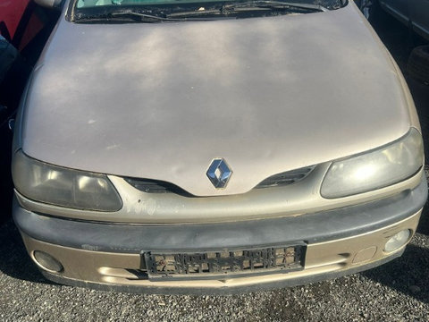 Bara fata Renault Laguna 2000 HATCHBACK 1.6i