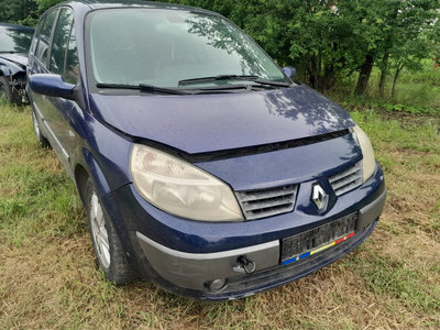 Bara fata Renault Scenic 2005 hatchback 1.9