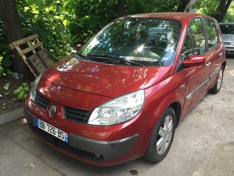 Bara fata Renault Scenic 2005 visiniu