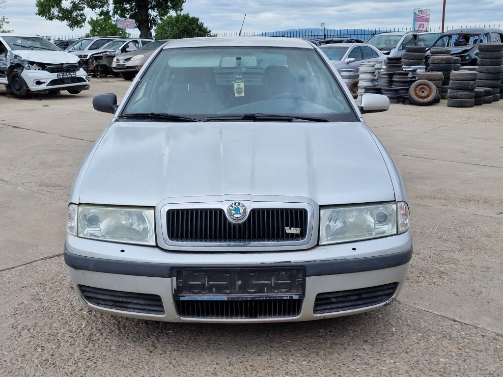 Bara fata Skoda Octavia 1 2003 1.4 Benzina BCA 55KW/75CP