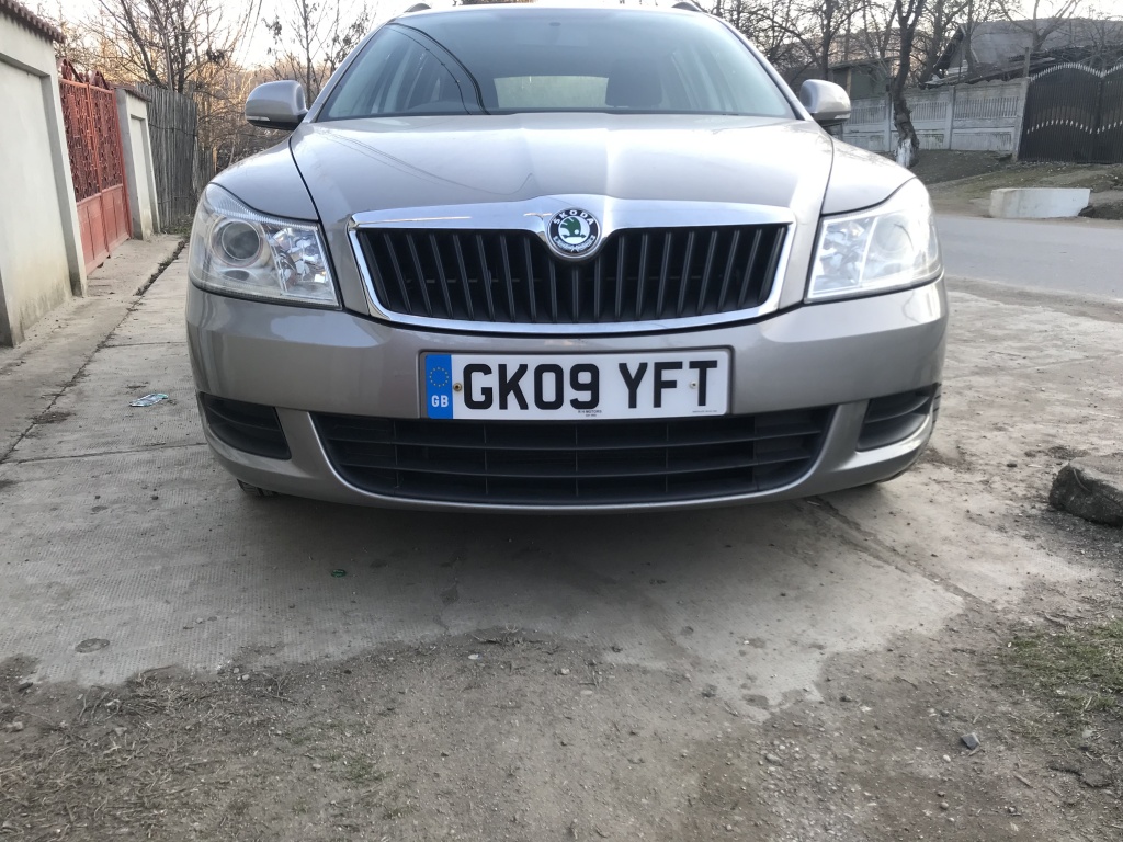 Bara fata Skoda Octavia 2 Facelift