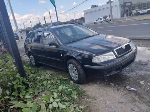 Bara fata Skoda Octavia 2002 COMBI 1.6